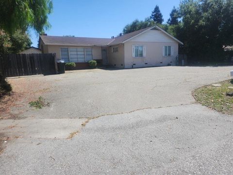 Photo of San Jose, CA 95121 (MLS # ML82047571)