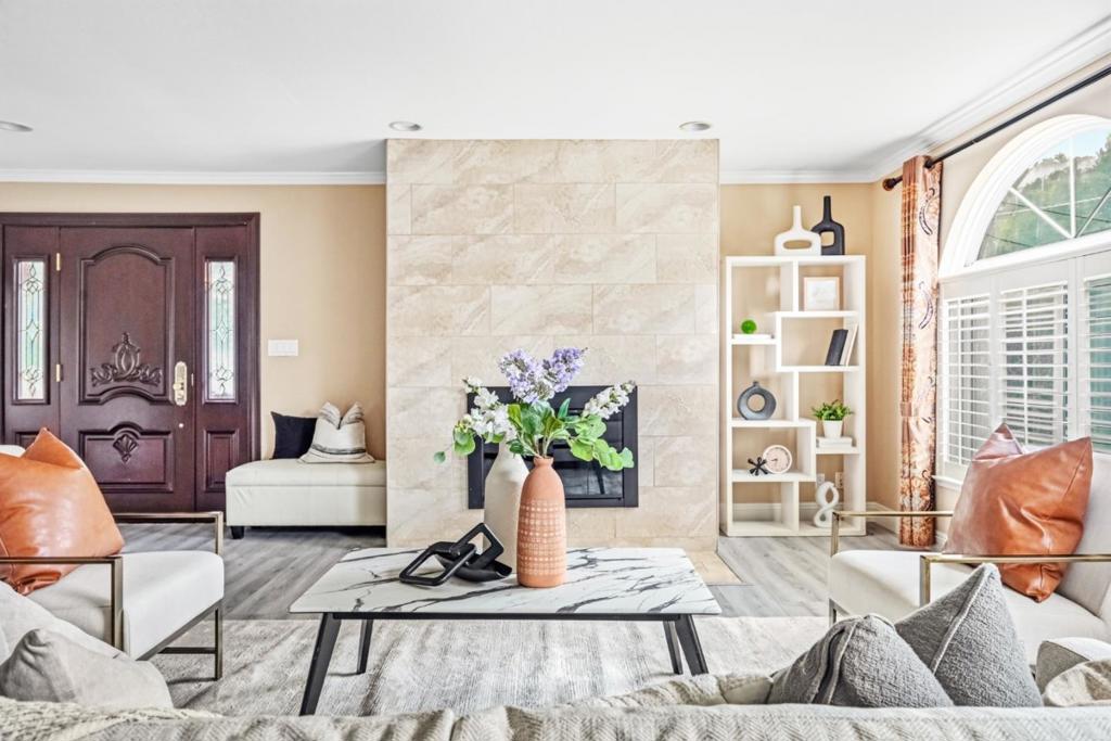 3202 E Laurel Creek Road