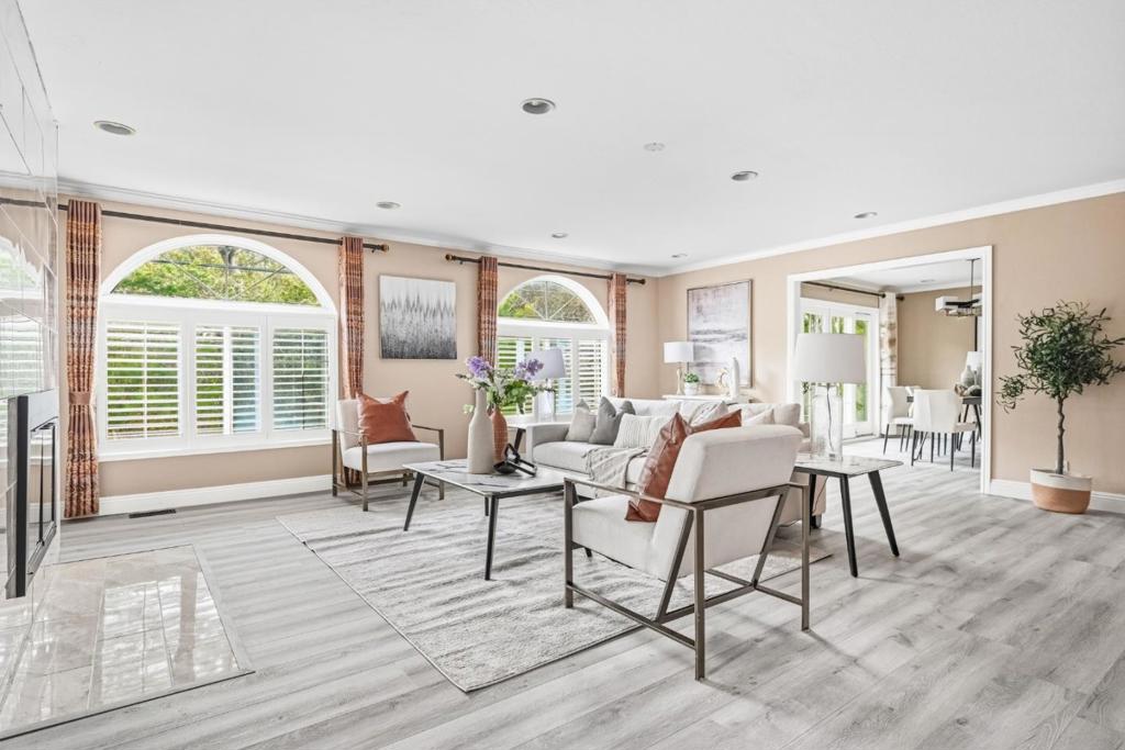 3202 E Laurel Creek Road