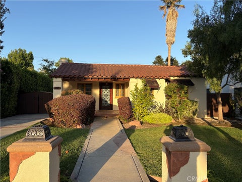 Photo of 402 Virginia AVE, Pasadena, CA 91107 (MLS # WS26218773)