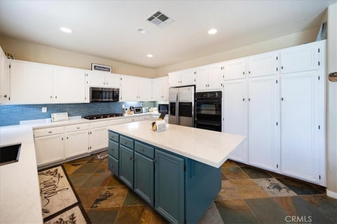 Tiny photo for 42151 Kimberly WAY, Murrieta, CA 92562 (MLS # SW26198779)