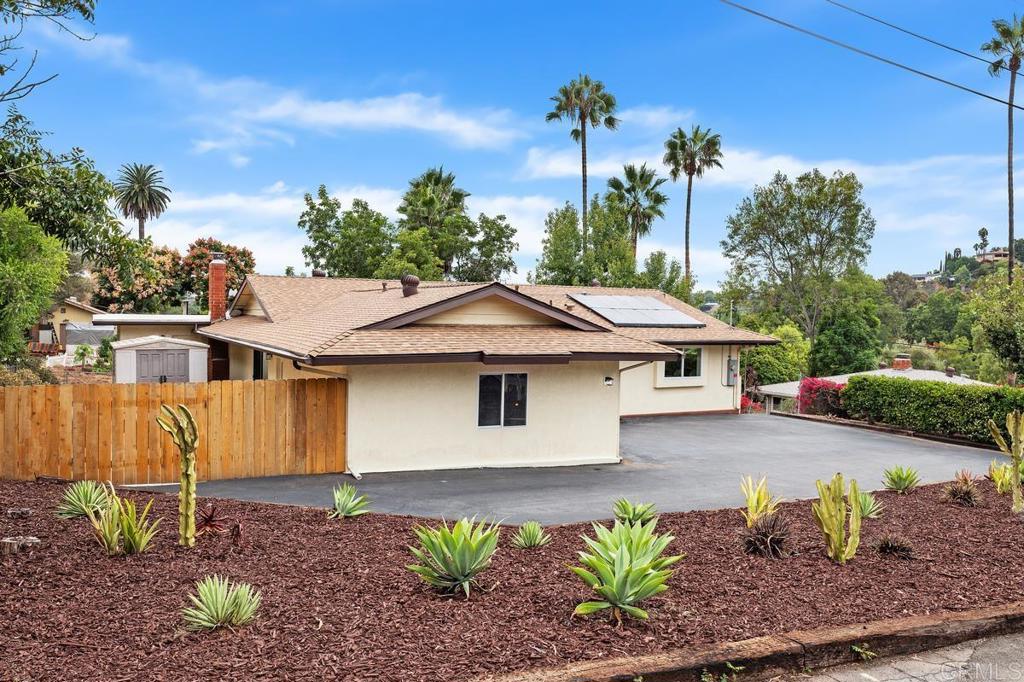 9217 Via Colina