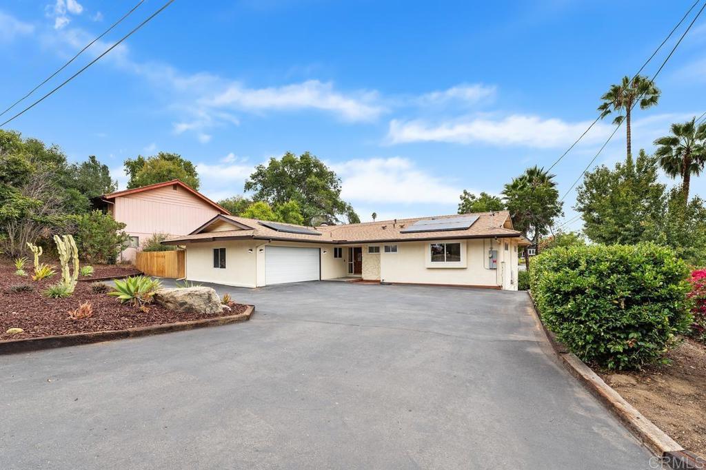 9217 Via Colina