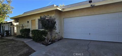 Photo of 3102 E Avenue Q13, Palmdale, CA 93550 (MLS # SR25260287)