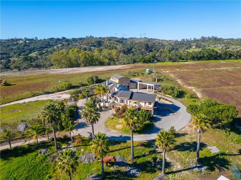 Photo of 330 E Ormonde Rd, Arroyo Grande, CA 93420 (MLS # SC26008492)