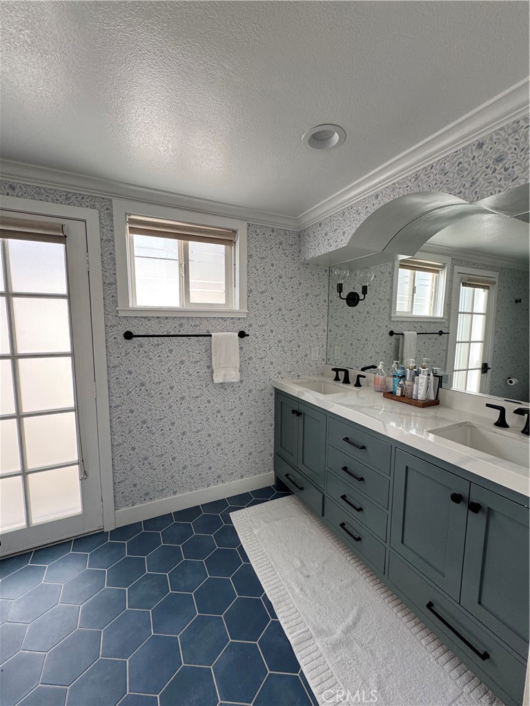 Corona del Mar North of PCH (CNHW) - Residential Lease