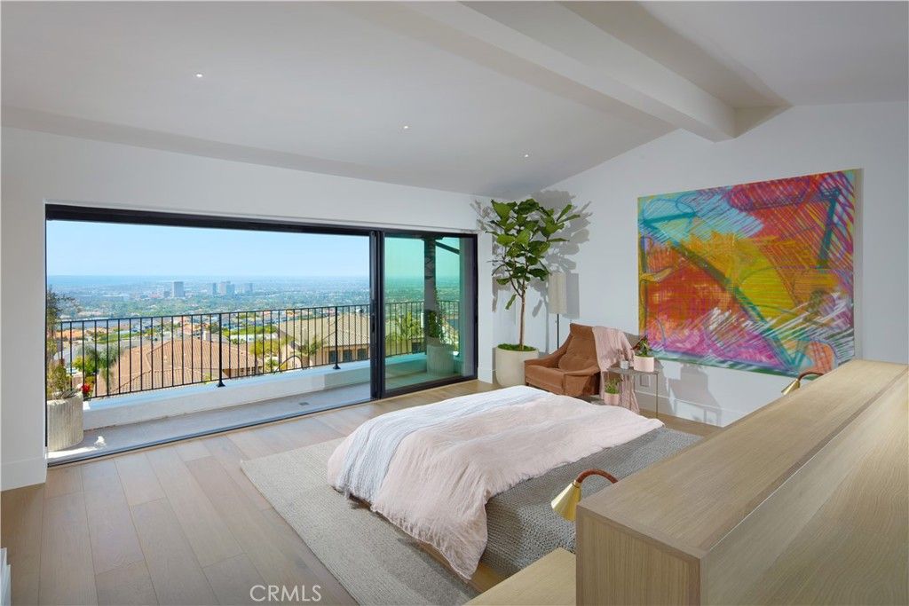 listing image 130722735780231452551