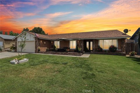 Photo of 2609 S Tiara Avenue, Ontario, CA 91761 (MLS # DW26081952)