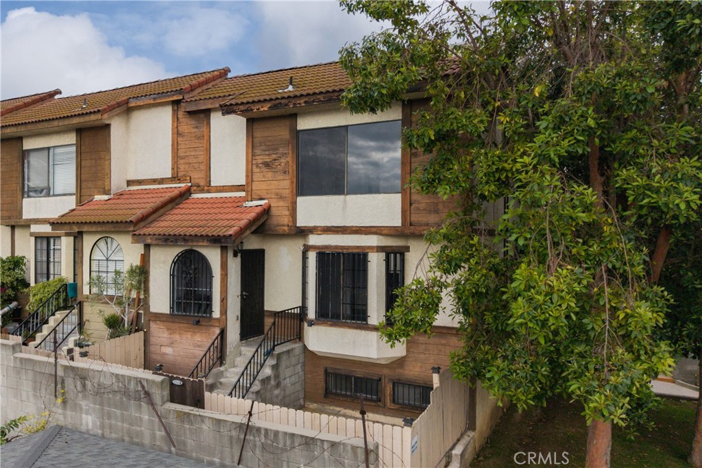 438 E Newmark Avenue A