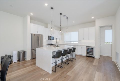 2190 Skylar Tustin CA 92782