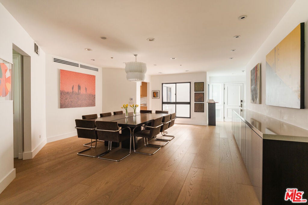 Photo of 701 Ocean Avenue #309, Santa Monica, CA 90402 (MLS # 26989031)