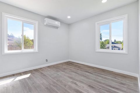 Tiny photo for 720 Gough Ave Ave, Templeton, CA 93465 (MLS # 250040309SD)