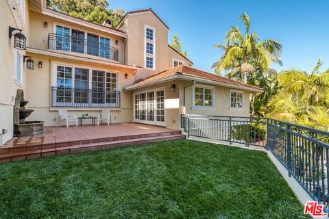 Photo of 941 N Norman Place, Los Angeles, CA 90049 (MLS # 26670775)