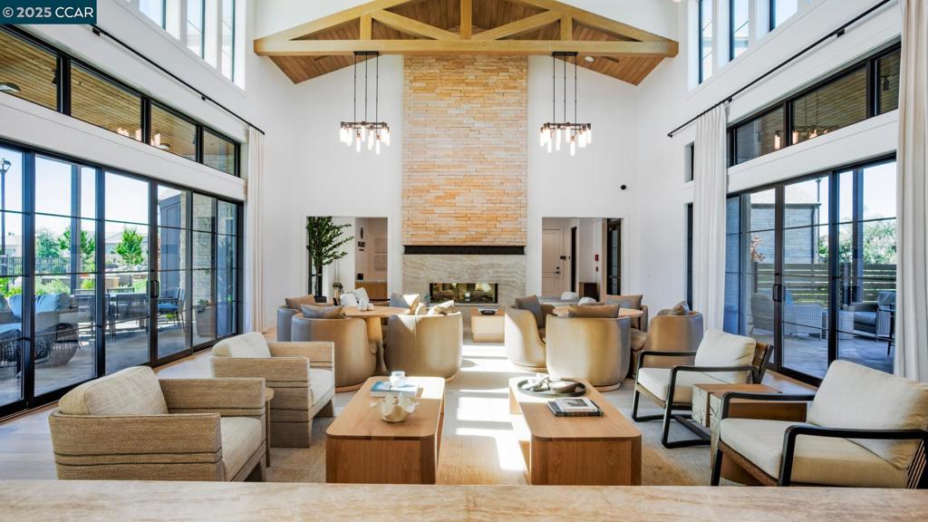 REGENCY - Residential