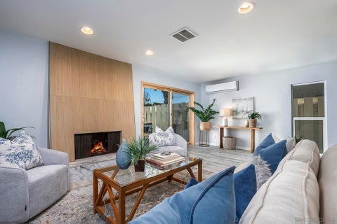 Photo of 4242 Loma Riviera Ln, San Diego, CA 92110 (MLS # 260014659SD)