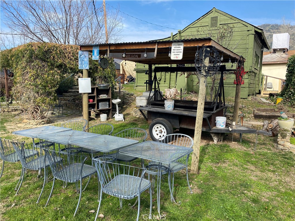6065 State Highway 49 N