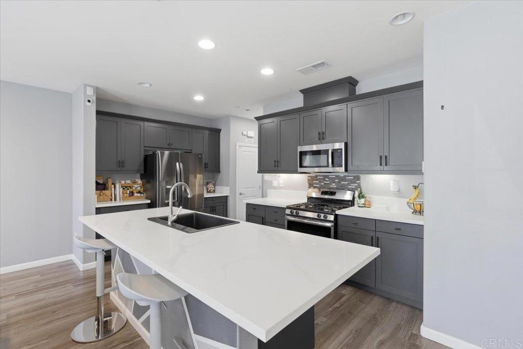 1800 Saltaire Place 23