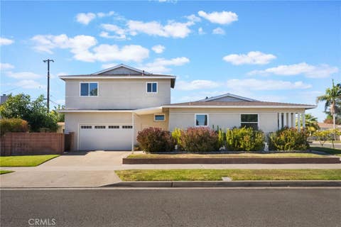 Photo of 724 N Shirley DR, Orange, CA 92867 (MLS # PW26147498)