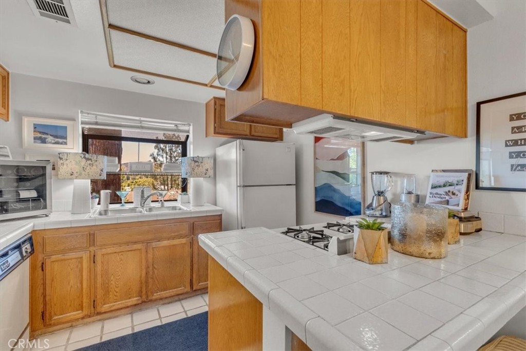 Lakeview Villas (A) (816) - Residential