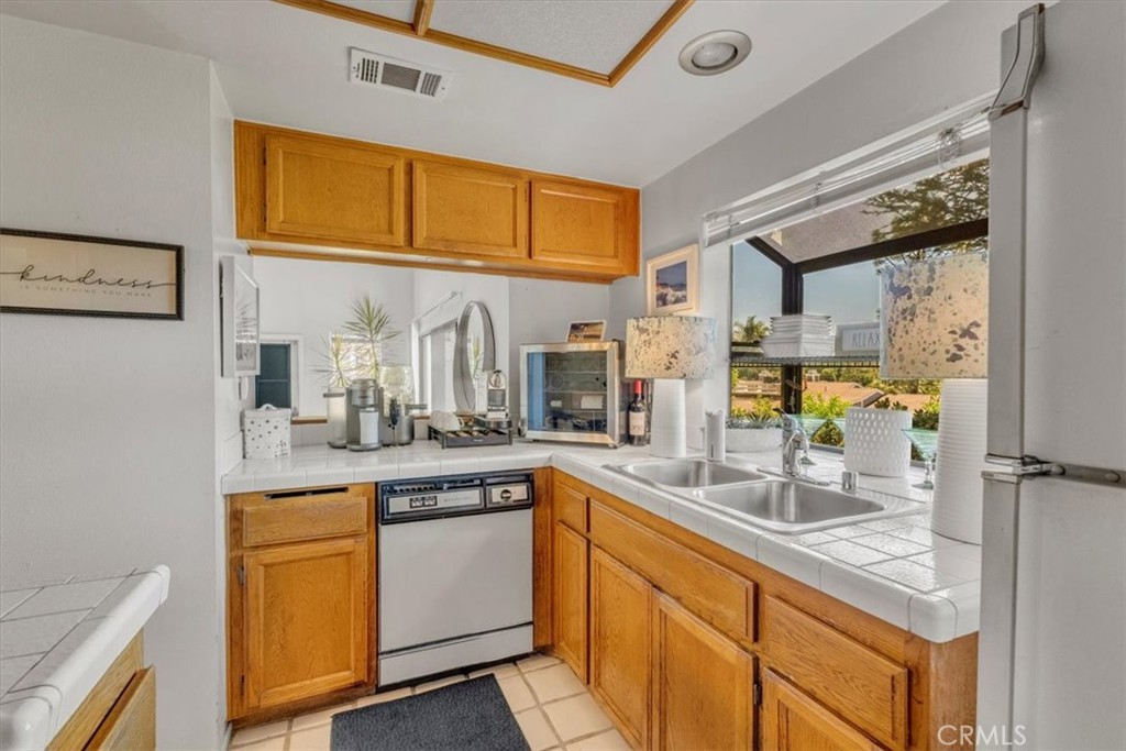 Lakeview Villas (A) (816) - Residential