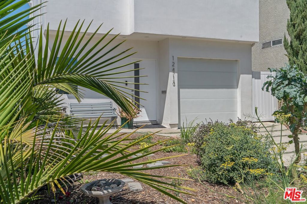 Photo of 12413 Wagner Street, Los Angeles, CA 90066 (MLS # 26704659)