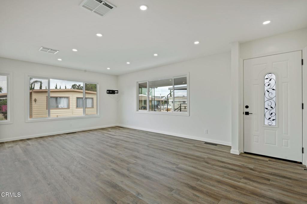 Lamplighter MHP - 0451 - Manufactured In Park