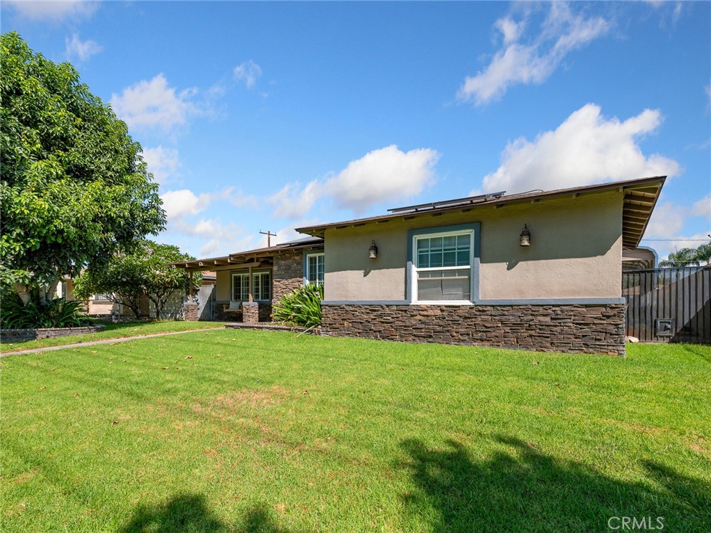 370 W San Bernardino Avenue