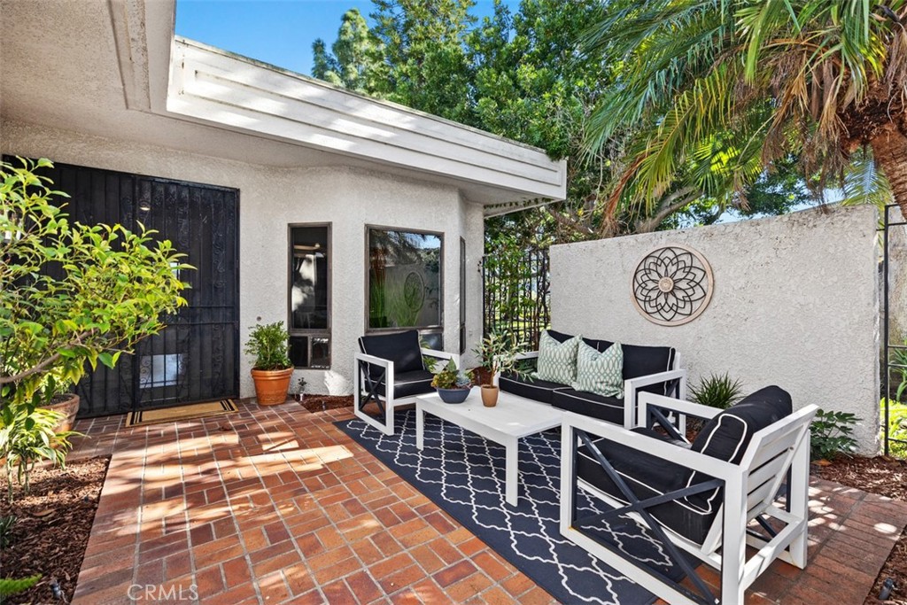 5592 Avenida Sosiega W B