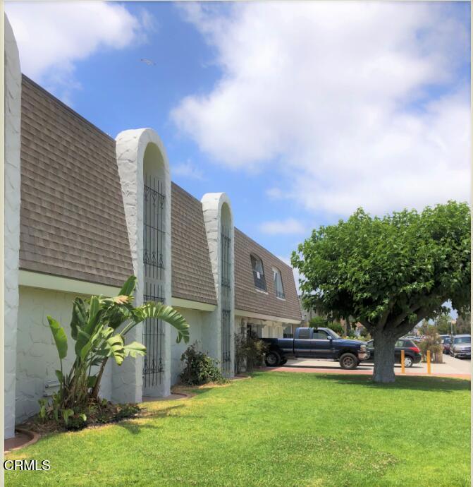 This apartment is on the 2nd Level and it's appointed with a one-bedroom plus one-bathroom unit located in the Casa Granada Apartments. The kitchen was updated with contemporary white cabinets, quartz countertops, and a stove. The bathroom received an upgrade. The complex conveniently offers an on-site laundry room with both coin and smartphone payment options. Conveniently located near schools, parks, shopping, dining, and the beach. Street parking only.