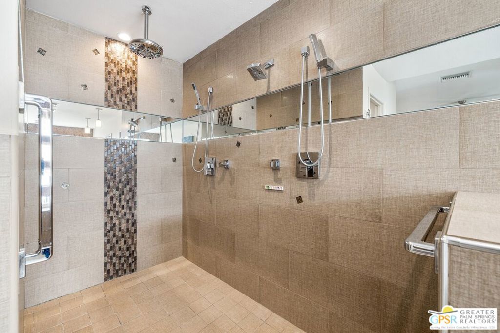Tamarisk Heights - Residential