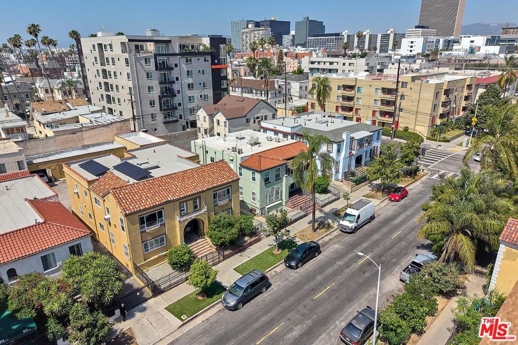 905 S Catalina Street