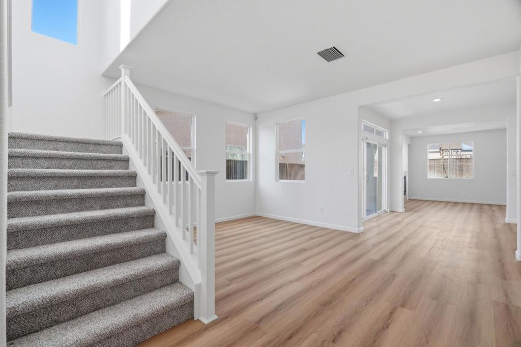 2229 Country Oak Lane