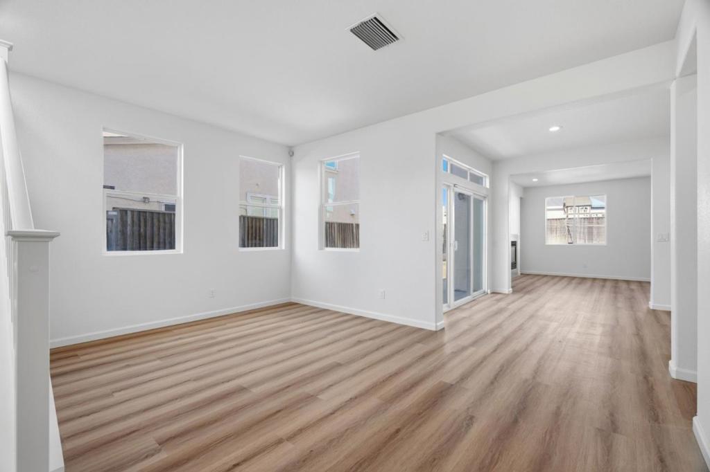 2229 Country Oak Lane
