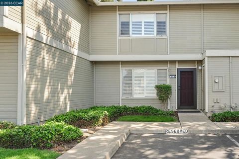 Photo of 232 Loma Verde Dr Dr, San Lorenzo, CA 94580 (MLS # 41131070)