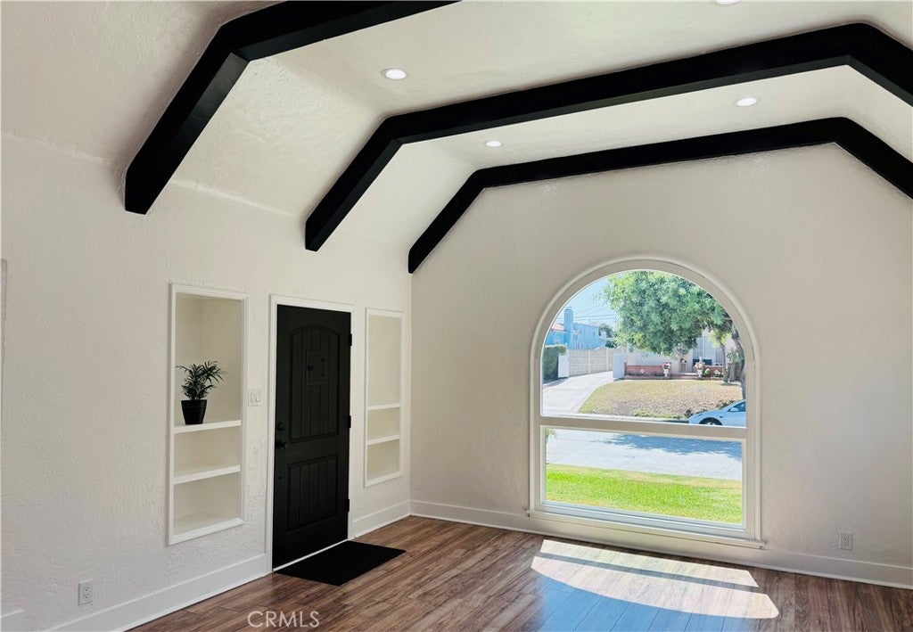 2053 W 75th Street