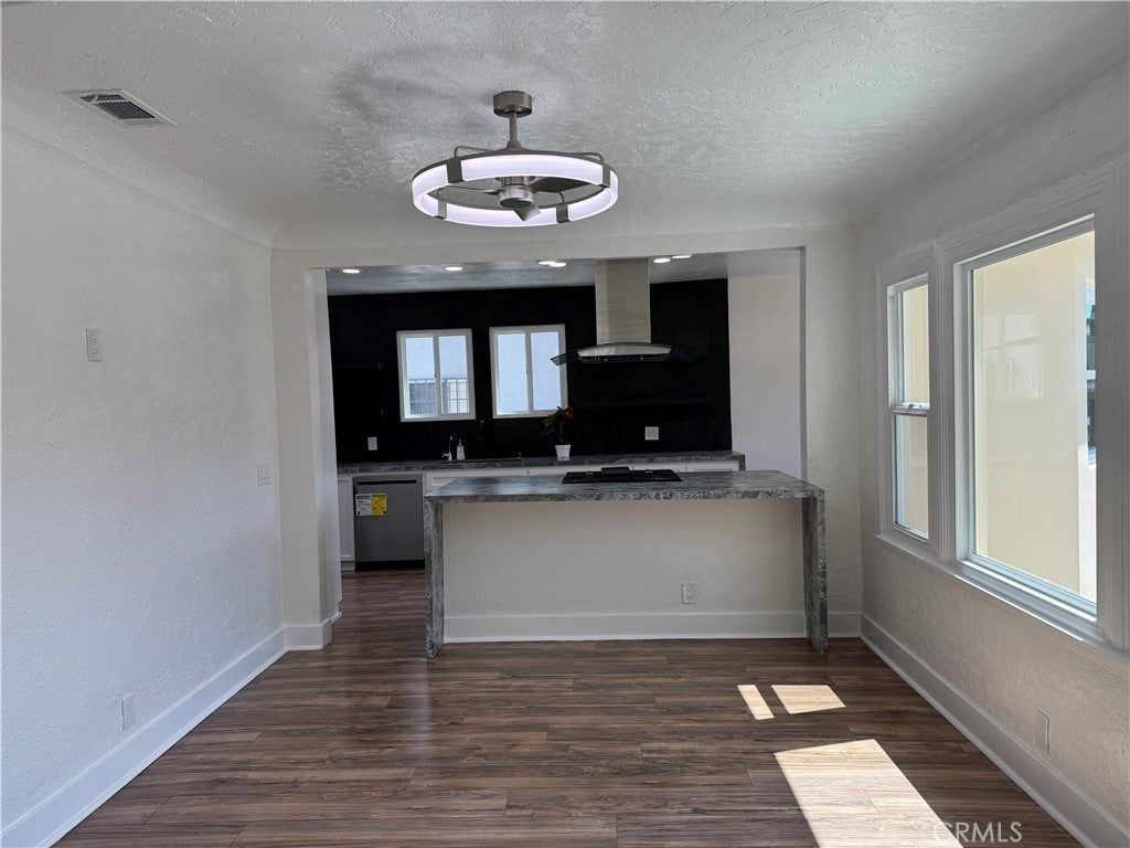 2053 W 75th Street