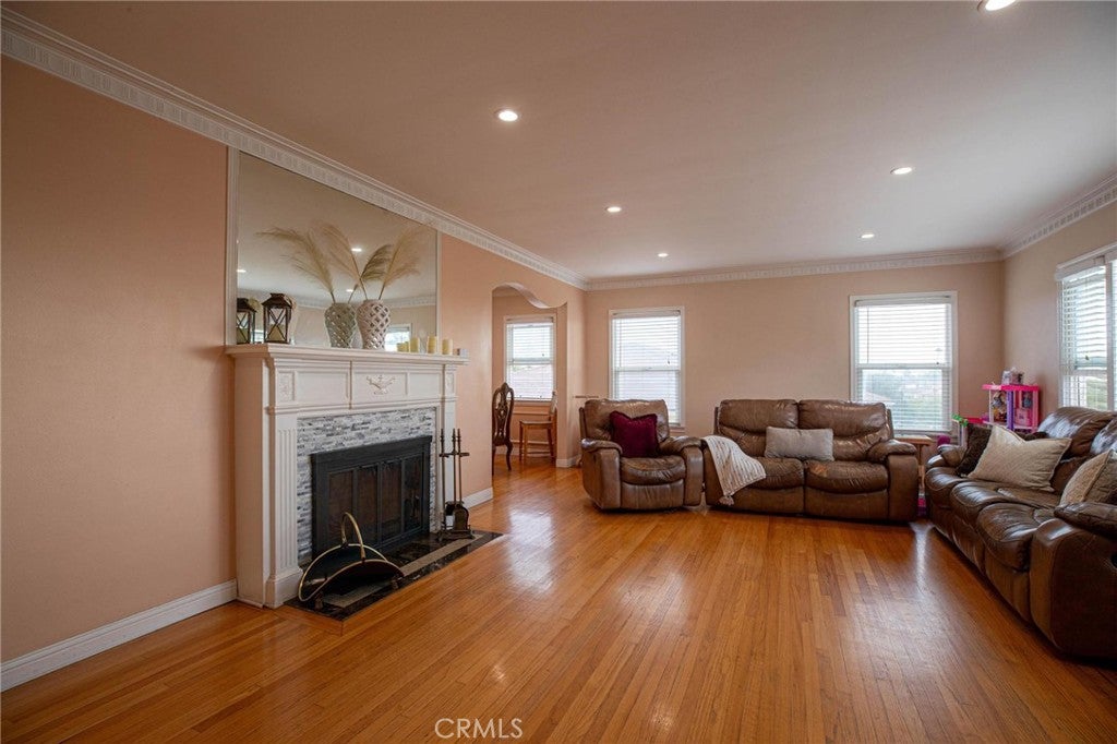 4427 W 60th