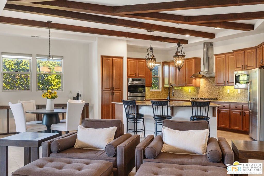 1586 Sienna Court