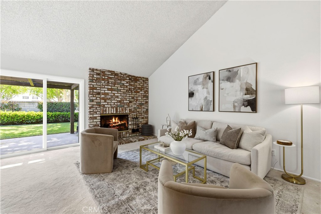 25033 Avenida Balita