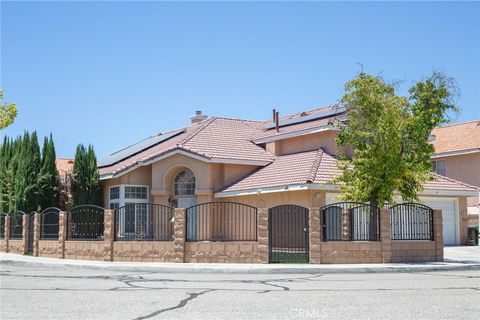 Photo of 44333 Shad ST, Lancaster, CA 93536 (MLS # SR26129499)