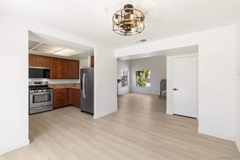 10240 Caminito Rio Ct