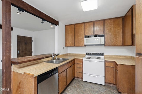 Tiny photo for 1300 Saratoga Avenue #301, Ventura, CA 93003 (MLS # V1-39104)