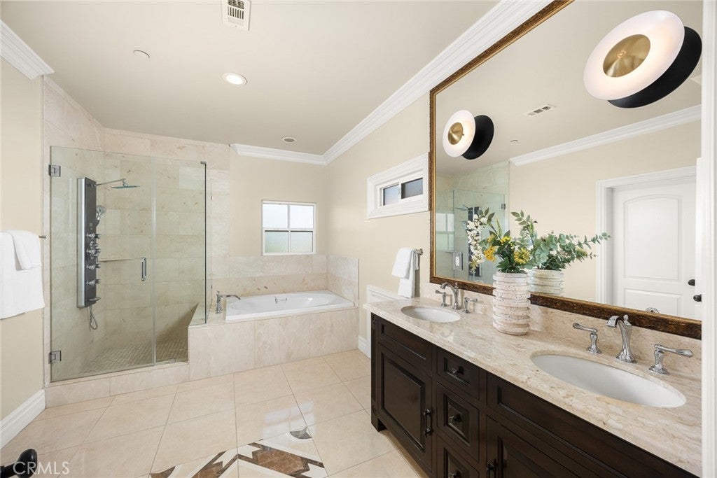 Arcadia, California, 91007, United States, 5 Bedrooms Bedrooms, ,5 BathroomsBathrooms,Residential,Active,2041380