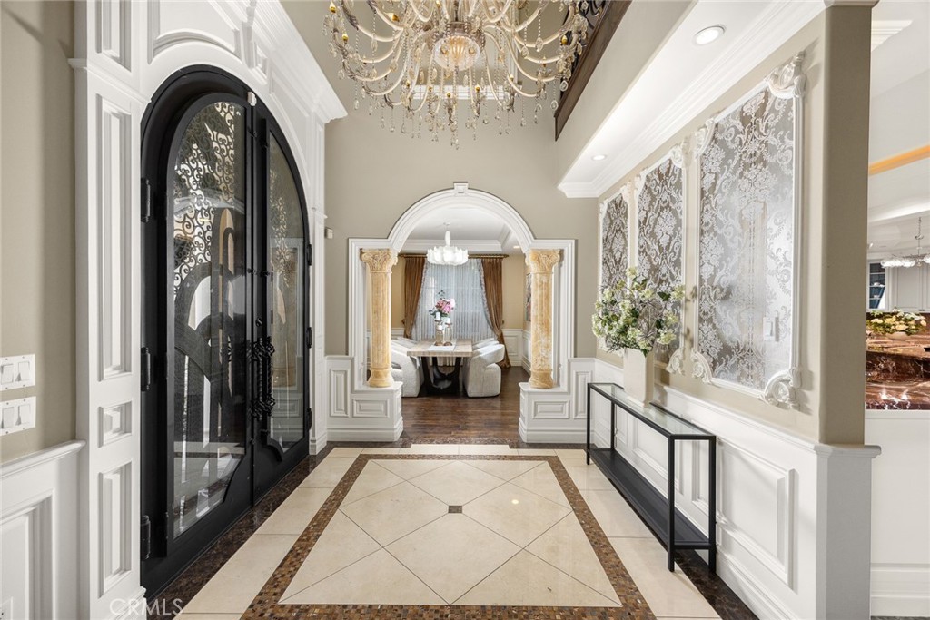 536 W Camino Real