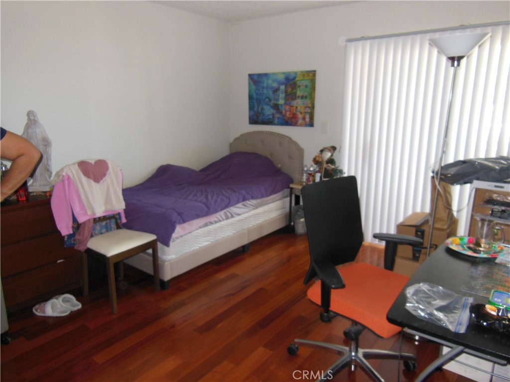 7800 Topanga Canyon Boulevard 323