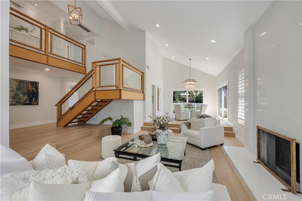 15676 Olive Branch