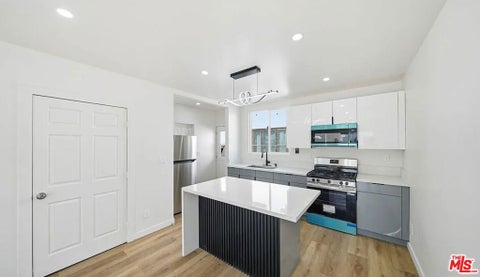 Photo of 3020 W 12th Street #1/4, Los Angeles, CA 90006 (MLS # 26102017)
