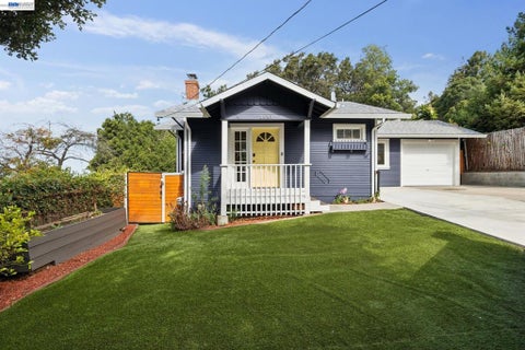 Photo of 3051 Parker Ave, Oakland, CA 94605 (MLS # 41146544)