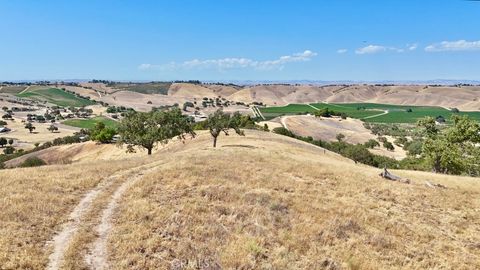 Tiny photo for 1924 Surrey Way, Paso Robles, CA 93446 (MLS # NS25149243)