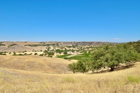 Tiny photo for 1924 Surrey Way, Paso Robles, CA 93446 (MLS # NS25149243)